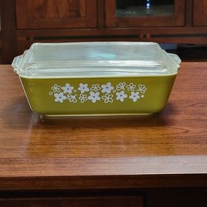 Pyrex Green/White Crazy Daisy Refrigerator Dish w/ Ridged Lid 0503 1.5 Qt